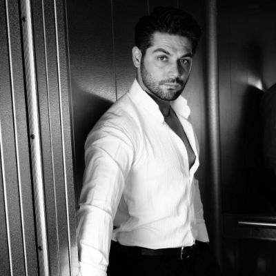 سالار کجا مثل تو پیدا میکنم کجا عشقمو امضا میکنم